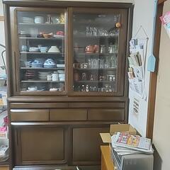 食器棚　カップボード