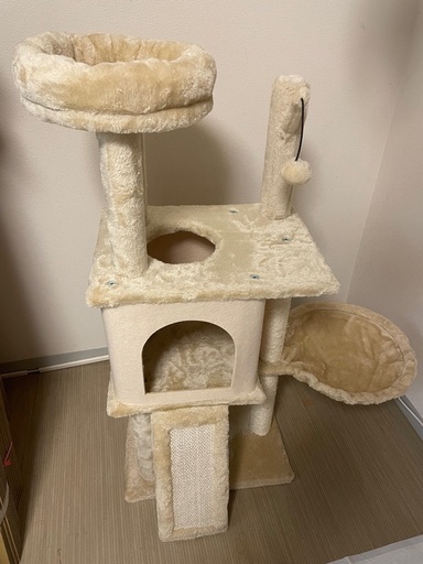 【新品】キャットタワー組み立て済みの未使用品