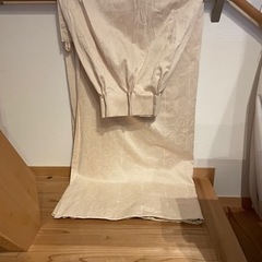 オリエンタル柄のクリーム色