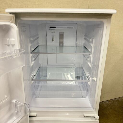  15585  SHARP 一人暮らし2D冷蔵庫 2018年製 137L ◆大阪市内・東大阪市他 5,000円以上ご購入で無料配達いた