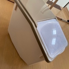 【決まりました】ペットフードストッカー