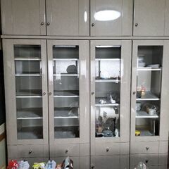 食器棚　1月27日まで