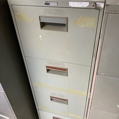【お値打ち品】PLUS  事務用　スチール棚　キャビネット