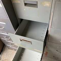 【お値打ち品】PLUS  事務用　スチール棚　キャビネットの画像