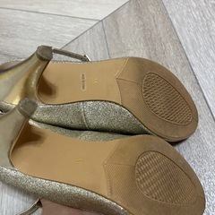 アクシーズ　ゴールドラメハイヒール　Mの画像