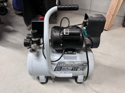 アースマン　ACP-10A　0.7MPa　オイルレスエアーコンプレッサー１０L
