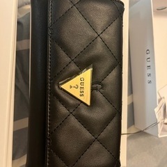 GUESS財布