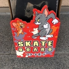 トムとジェリー　新品　スケートボード　キッズの画像