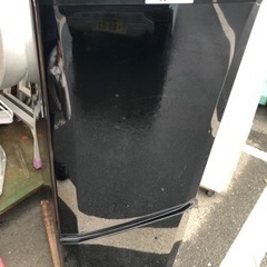 福岡市内配送無料　三菱電機 MITSUBISHI ELECTRIC MR-P15C-B [冷蔵庫 （146L・右開き） 2ドア サファイアブラック]