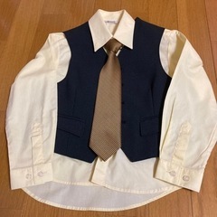 男の子 フォーマルスーツ 110cmの画像