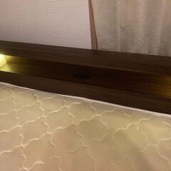 セミダブルベッド(マットレス付き)の画像