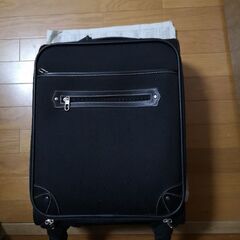 キャリーケース黒色(ジャンク品)