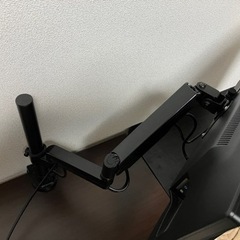 27インチPCモニター&ディスプレイアームの画像