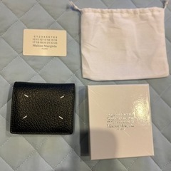 メゾンマルジェラの二つ折り財布