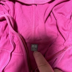 ユニクロ　パーカー　XLの画像
