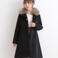 マジェスティックレゴン ファー衿ウエスト切替コートの画像