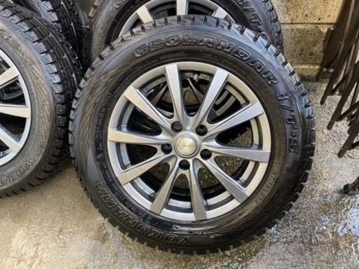 スタッドレスタイヤ　国産 バリ山　少使用　215/65 R16 4本セット　アルファード20系30系・ヴェルファイア用