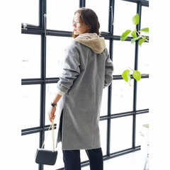 アースミュージック&エコロジー　2wayファー付Vネックノーカラーコートの画像