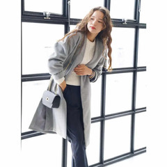 アースミュージック&エコロジー　2wayファー付Vネックノーカラーコートの画像