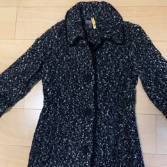 破格　
ブランド　コート　黒　の画像