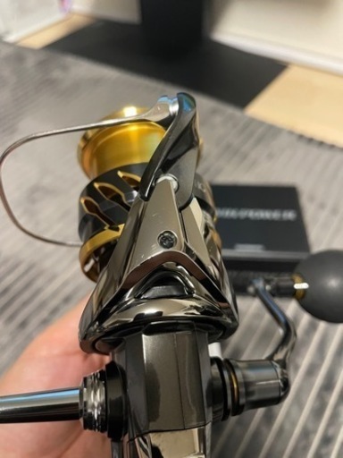 20 ツインパワー　シマノ　4000MHG    美品
