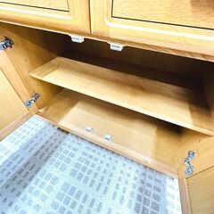 【半額】市川木製品工業 リビングボード セシール ガラス キャビネット 飾り棚の画像