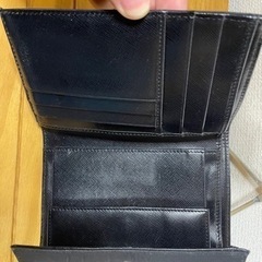 PRADA財布の画像