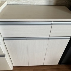 【引取先決定】棚型のゴミ箱をお探しの方　現地受け取り可能な方お願いします。の画像