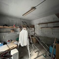 ガレージ付き中古住宅 - 不動産
