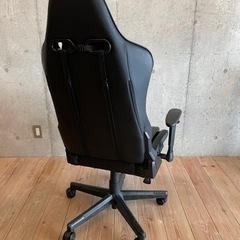 【4000円値下げ】【1月25日まで販売】ゲーミング レーシングチェア オットマン付き 仕事 椅子 テレワーク デスク PC オフィスチェア 無段階リクライニングの画像