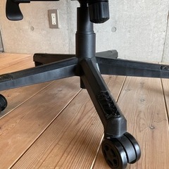 【4000円値下げ】【1月25日まで販売】ゲーミング レーシングチェア オットマン付き 仕事 椅子 テレワーク デスク PC オフィスチェア 無段階リクライニングの画像