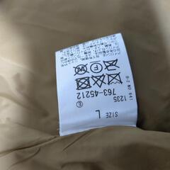 【お話中】ダウンジャケット ベージュ ほぼ未使用の画像