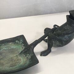 カエルの置物（小物皿）鉄製の画像