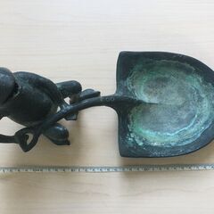カエルの置物（小物皿）鉄製の画像