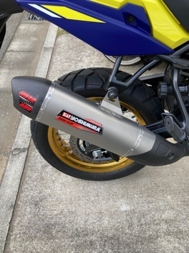 Vストローム800DE USヨシムラマフラー