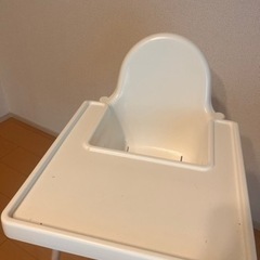IKEA ハイチェア 2つの画像