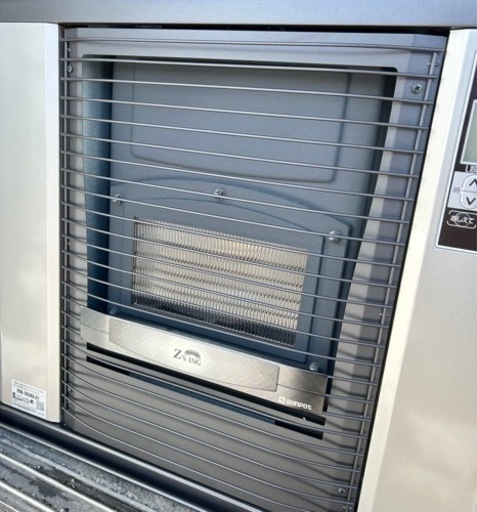 お引取り限定 美品 22年製 サンポット ゼータスイング FF式石油ストーブ FFR-703RX A1