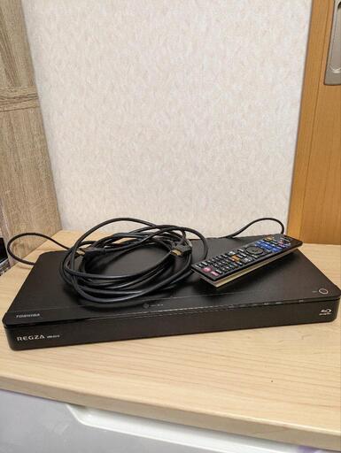 TOSHIBA REGZA DBR-Z510 レグザブルーレイ\n\n動作確認済み　付属品一式揃っておりますのでテレビがあればすぐに使用できます。\n\n\n付属品は\n本体\nカード\nHDMIケーブル\nリモコン\n　でございます。\n