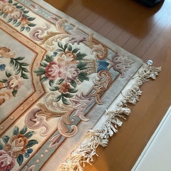 決まりました　大きい段通とカーペット1の画像