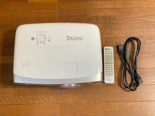 BenQ HT2050 プロジェクター
