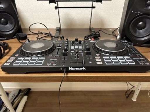 DJコントローラー×スピーカー2個×ヘッドフォン
