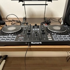 DJコントローラー×スピーカー2個×ヘッドフォン