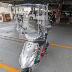 屋根付きのアドレス125
