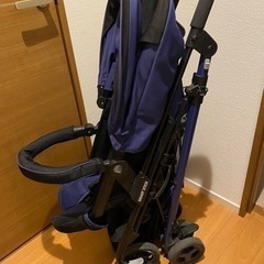 ベビーカー  ⚠︎︎破損部分あり
