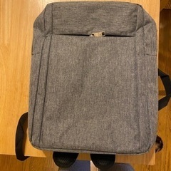 新品リュック　パソコン収納付き