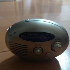 手回し充電ラジオの画像
