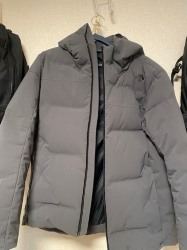 値下げしました。再販！！DESCENTE デサント ジャケット 2022 DOWN JACKET/DWUOJK20 21-22 旧モデル〔SA〕