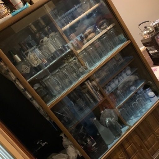 家具(食器棚、本棚)