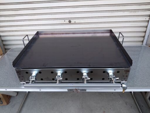 新製品　ご商売にも　大量調理にも　４.５mm鉄板　プロパンガス　グリラー　幅75cm　鉄板焼き　グリドル　便利なフチ持ち手付　新メニュー　歌フェス　夏イベント　キッチンカー　バーベキュー　キャンプ　グランピング　模擬店　イベント　縁日　町内会　自治会　町おこし　納涼祭、B級グルメ　カーニバル　運動会　桜祭り　七夕まつり　社内行事　展示会　合宿　屋台村　お祭り　お花見　フェスティバル　海の家　行事　学園祭　文化祭　盆踊り　飲食店　居酒屋