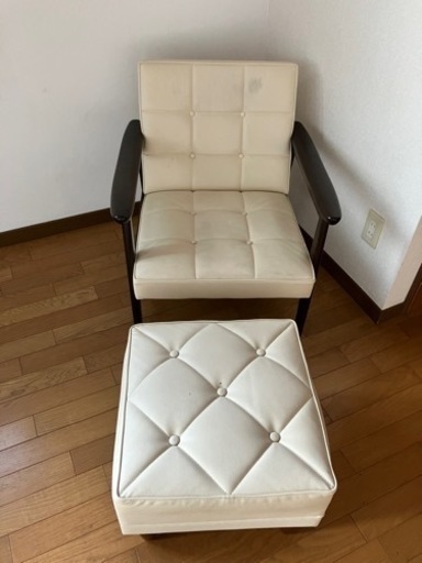 カリモク60 Kチェア(1シーター)&オットマンセット/スタンダードアイボリー